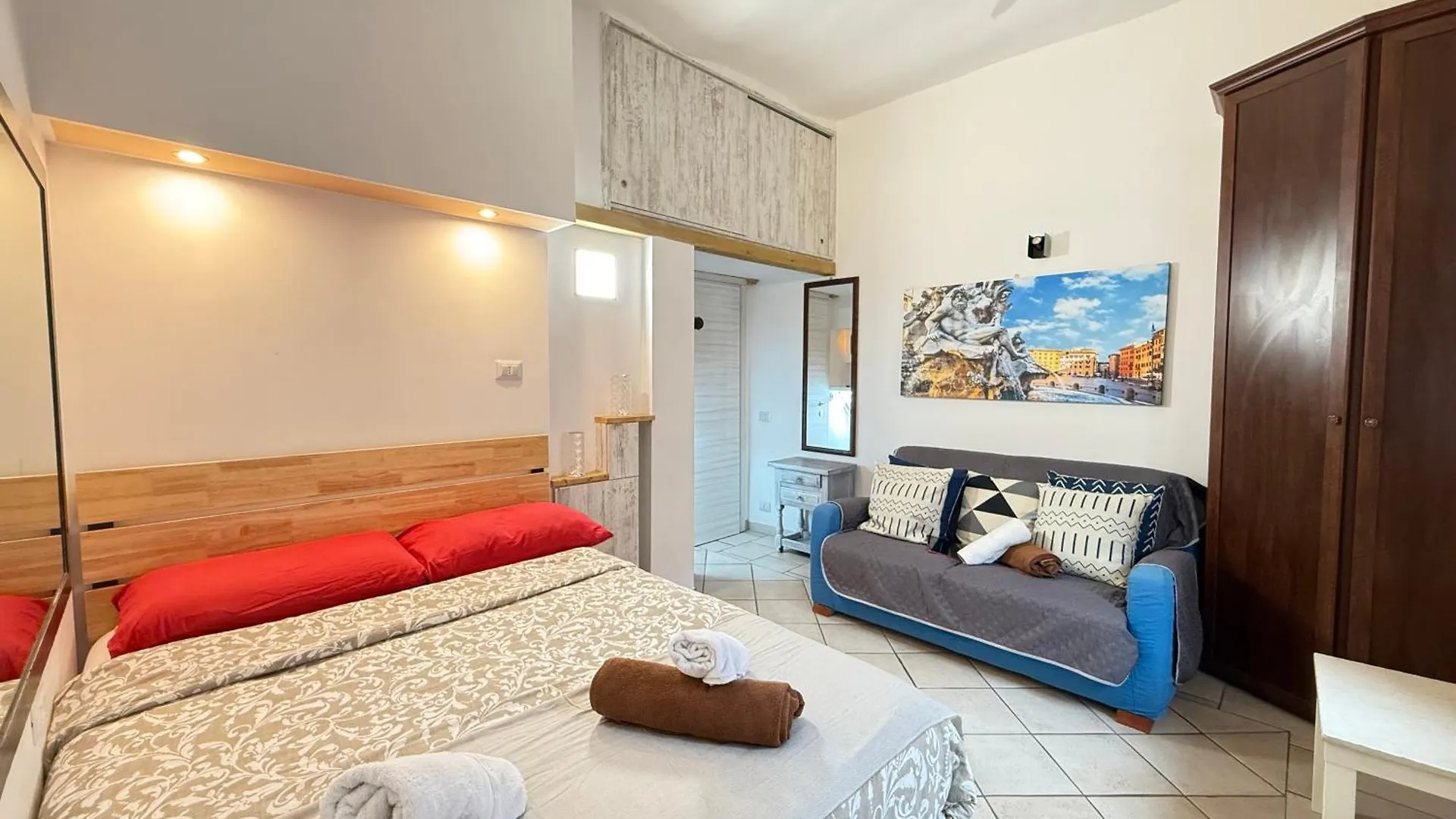 Apartment Apt San Lorenzo , Near Termini Central Station D Rome