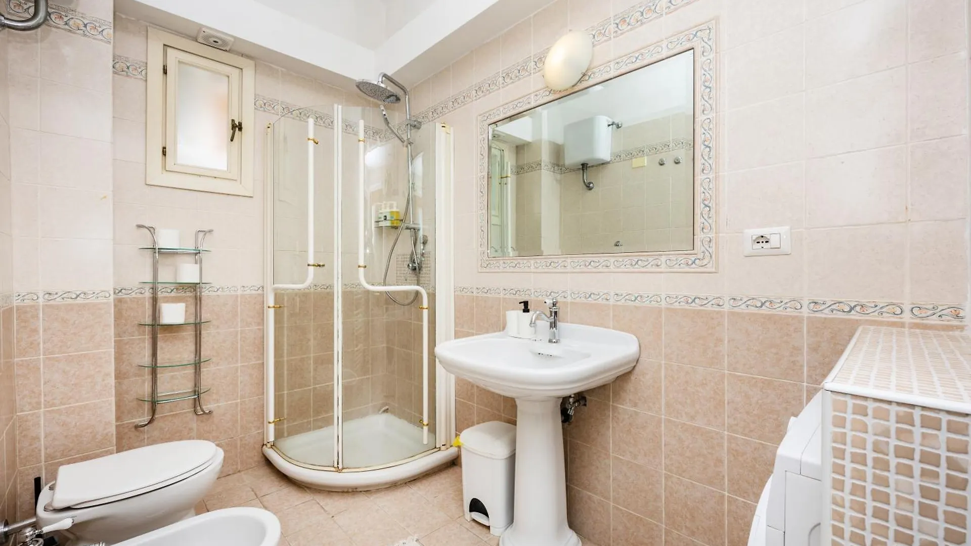 רומא Apt San Lorenzo , Near Termini Central Station D איטליה