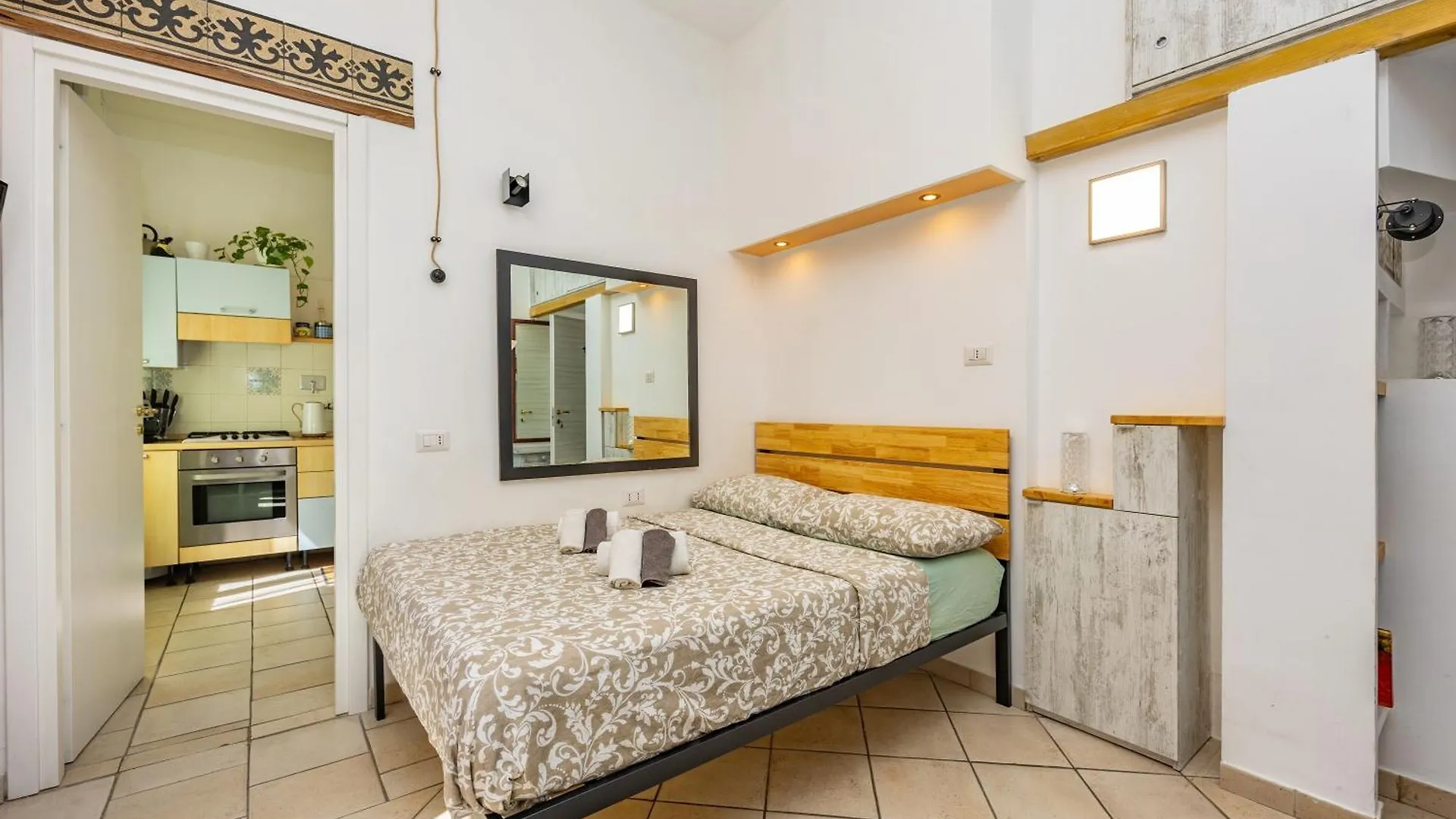 רומא Apt San Lorenzo , Near Termini Central Station D דירה