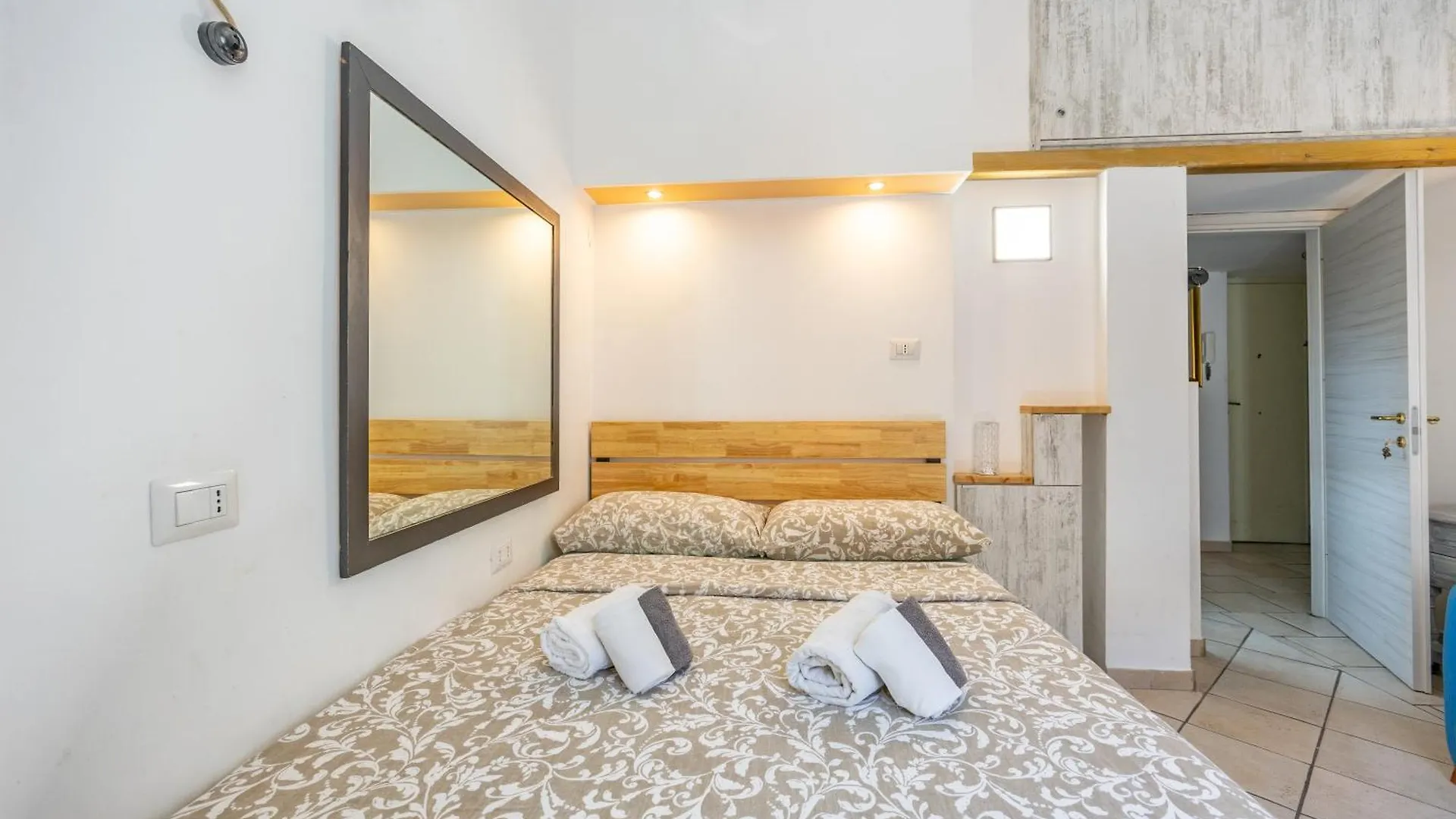 דירה רומא Apt San Lorenzo , Near Termini Central Station D